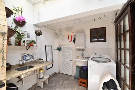 Casa de condomínio para alugar com 150m², 4 quartos e 2 vagasÁrea de Serviço/Área Gourmet