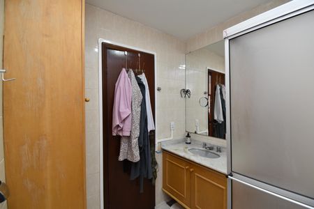 Casa de condomínio para alugar com 150m², 4 quartos e 2 vagasBanheiro da Suíte 2