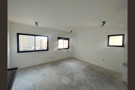 Apartamento à venda com 30m², 1 quarto e sem vaga