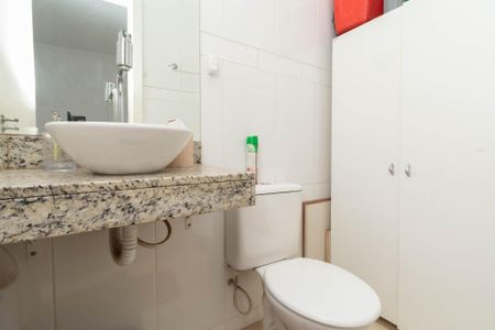 Apartamento à venda com 91m², 2 quartos e 1 vagaCoberutra - Banheiro