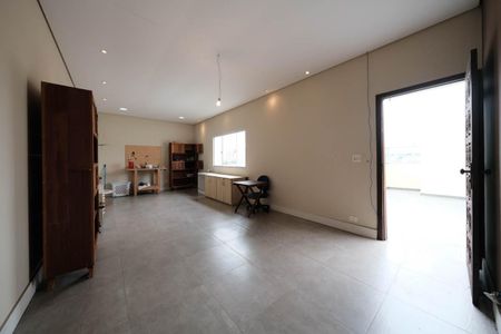 Casa para alugar com 261m², 4 quartos e 4 vagasSuíte