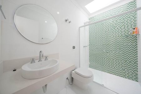 Casa para alugar com 261m², 4 quartos e 4 vagasBanheiro 1