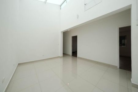 Casa para alugar com 261m², 4 quartos e 4 vagasSala