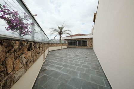 Casa para alugar com 261m², 4 quartos e 4 vagasQuintal