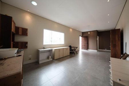 Casa para alugar com 261m², 4 quartos e 4 vagasSuíte