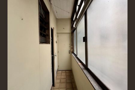 Apartamento à venda com 105m², 3 quartos e 1 vaga Apartamento à venda com 105m², 3 quartos e 1 vagaCorredor