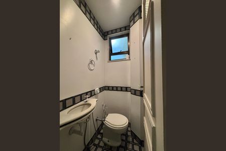 Apartamento à venda com 105m², 3 quartos e 1 vaga Apartamento à venda com 105m², 3 quartos e 1 vagaLavabo