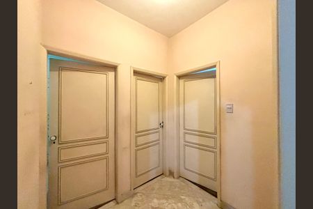 Apartamento à venda com 105m², 3 quartos e 1 vaga Apartamento à venda com 105m², 3 quartos e 1 vagaCorredor