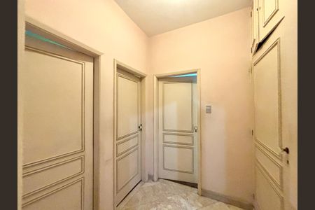 Apartamento à venda com 105m², 3 quartos e 1 vaga Apartamento à venda com 105m², 3 quartos e 1 vagaCorredor