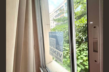 Apartamento à venda com 105m², 3 quartos e 1 vaga Apartamento à venda com 105m², 3 quartos e 1 vagaPlaca