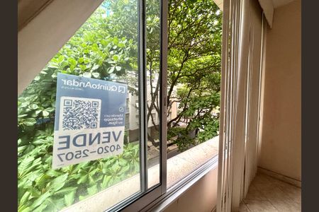 Apartamento à venda com 105m², 3 quartos e 1 vaga Apartamento à venda com 105m², 3 quartos e 1 vagaPlaca