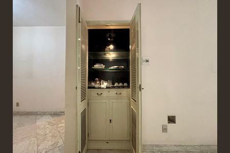 Apartamento à venda com 105m², 3 quartos e 1 vaga Apartamento à venda com 105m², 3 quartos e 1 vagaSala de Jantar