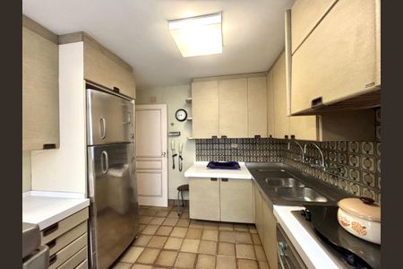 Apartamento à venda com 105m², 3 quartos e 1 vaga Apartamento à venda com 105m², 3 quartos e 1 vagaCozinha