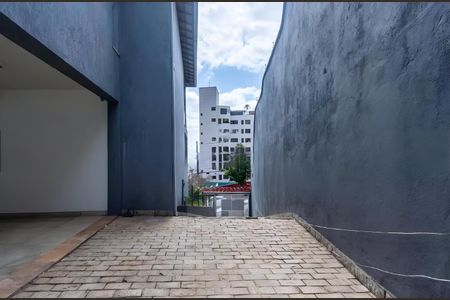 Casa para alugar com 306m², 3 quartos e 5 vagas Casa para alugar com 306m², 3 quartos e 5 vagasGaragem