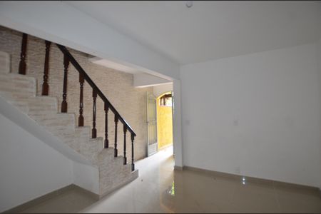 Sala de casa para alugar com 2 quartos, 150m² em Osvaldo Cruz, Rio de Janeiro