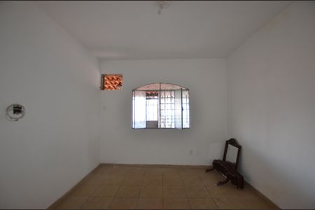 Quarto 1 de casa para alugar com 2 quartos, 150m² em Osvaldo Cruz, Rio de Janeiro