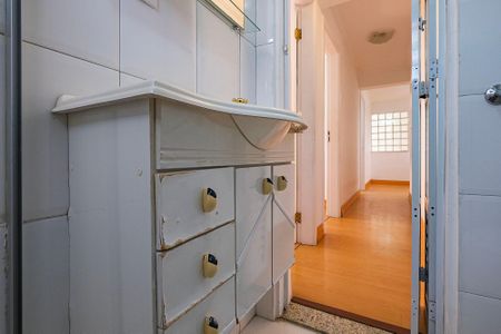 Apartamento à venda com 66m², 3 quartos e sem vaga Apartamento à venda com 66m², 3 quartos e sem vagaBanheiro Social