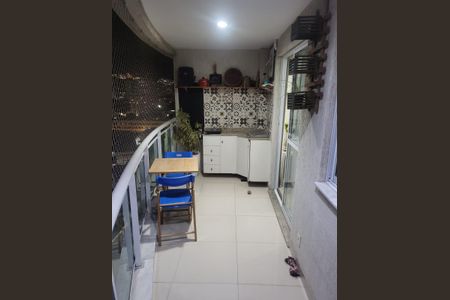 Apartamento à venda com 65m², 2 quartos e 1 vaga Apartamento à venda com 65m², 2 quartos e 1 vagaVaranda