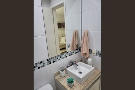 Apartamento à venda com 65m², 2 quartos e 1 vaga Apartamento à venda com 65m², 2 quartos e 1 vagaBanheiro 2