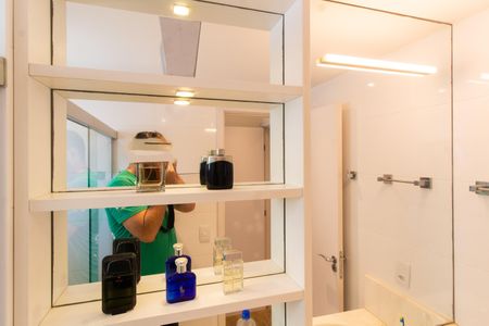 Apartamento à venda com 131m², 3 quartos e 3 vagasBANHEIRO DA SUITE 1