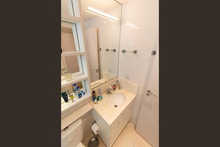 Apartamento à venda com 131m², 3 quartos e 3 vagasBANHEIRO DA SUITE 1