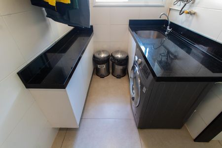 Apartamento à venda com 131m², 3 quartos e 3 vagasÁREA DE SERVIÇO