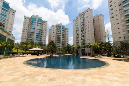 Apartamento à venda com 131m², 3 quartos e 3 vagasÁREA COMUM - PISCINA