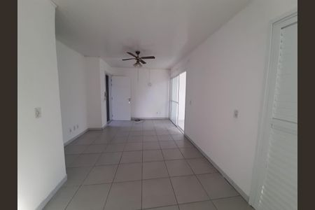 Sala de casa de condomínio para alugar com 2 quartos, 56m² em Santo Afonso, Novo Hamburgo