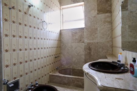 Apartamento à venda com 150m², 3 quartos e 2 vagasBanheiro