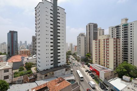 Apartamento para alugar com 105m², 2 quartos e 2 vagas Apartamento para alugar com 105m², 2 quartos e 2 vagasVista do quarto