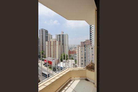 Apartamento para alugar com 105m², 2 quartos e 2 vagas Apartamento para alugar com 105m², 2 quartos e 2 vagasVaranda da suíte