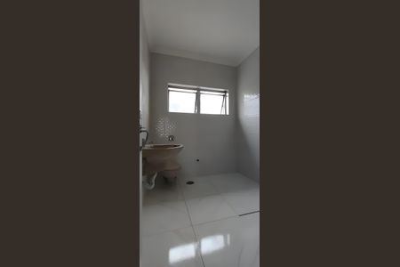 Banheiro de casa à venda com 3 quartos, 200m² em Cambuci, São Paulo