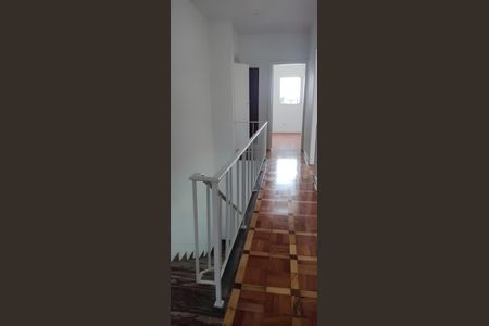 Casa à venda com 200m², 3 quartos e 5 vagasCorredor