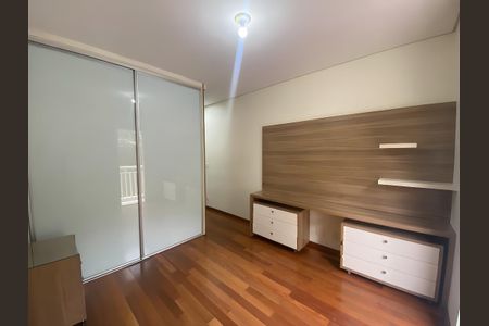 Casa para alugar com 3 quartos, 180m² em Dos Casa, São Bernardo do Campo