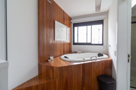 Apartamento à venda com 148m², 4 quartos e 4 vagas Apartamento à venda com 148m², 4 quartos e 4 vagasSuíte 2