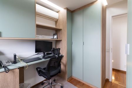 Apartamento à venda com 148m², 4 quartos e 4 vagas Apartamento à venda com 148m², 4 quartos e 4 vagasQuarto 1