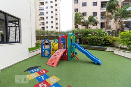 Apartamento à venda com 148m², 4 quartos e 4 vagas Apartamento à venda com 148m², 4 quartos e 4 vagasÁrea comum - Playground
