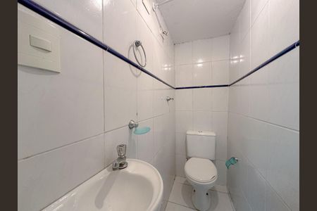 Casa para alugar com 204m², 3 quartos e 2 vagas Casa para alugar com 204m², 3 quartos e 2 vagasBanheiro de Serviço