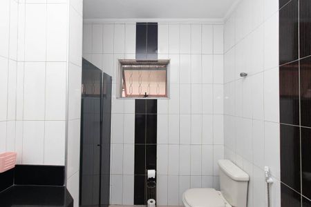 Casa à venda com 270m², 4 quartos e 6 vagasBanheiro