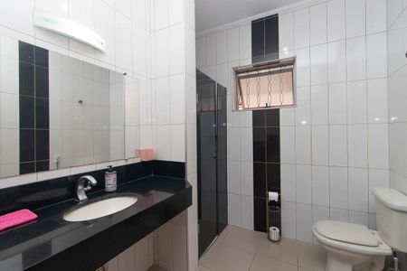 Casa à venda com 270m², 4 quartos e 6 vagasBanheiro