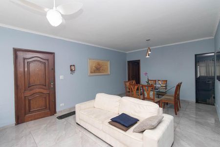 Casa à venda com 270m², 4 quartos e 6 vagasSala