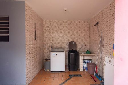 Casa à venda com 270m², 4 quartos e 6 vagasÁrea de Serviço