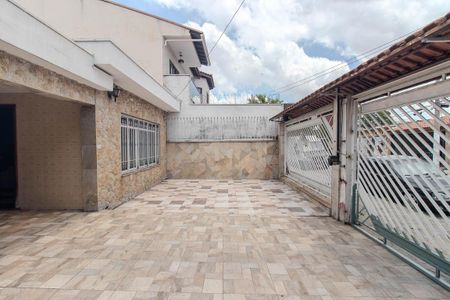 Casa à venda com 270m², 4 quartos e 6 vagasGaragem
