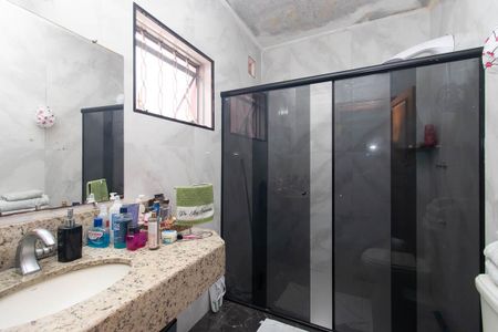 Casa à venda com 270m², 4 quartos e 6 vagasBanheiro da Suíte