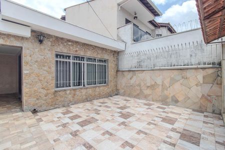 Casa à venda com 270m², 4 quartos e 6 vagasGaragem