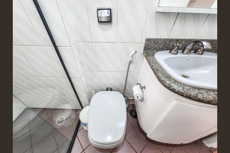 Apartamento para alugar com 85m², 2 quartos e 1 vaga Apartamento para alugar com 85m², 2 quartos e 1 vagaBanheiro