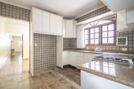 Casa à venda com 188m², 3 quartos e 2 vagas Casa à venda com 188m², 3 quartos e 2 vagasCozinha