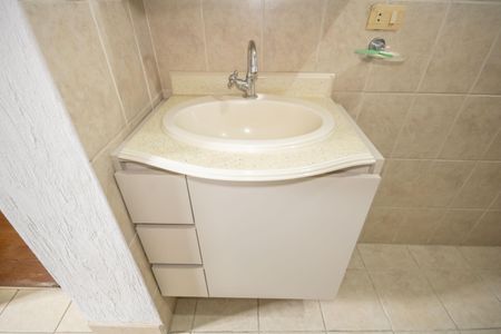 Casa à venda com 188m², 3 quartos e 2 vagas Casa à venda com 188m², 3 quartos e 2 vagasBanheiro da Suíte