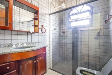 Casa à venda com 188m², 3 quartos e 2 vagas Casa à venda com 188m², 3 quartos e 2 vagasBanheiro 2