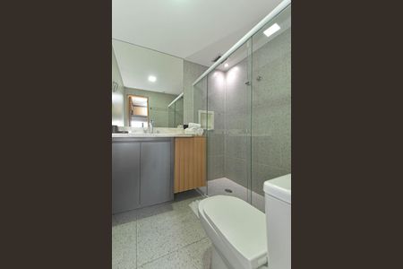 Banheiro de apartamento à venda com 1 quarto, 29m² em Itaim Bibi, São Paulo